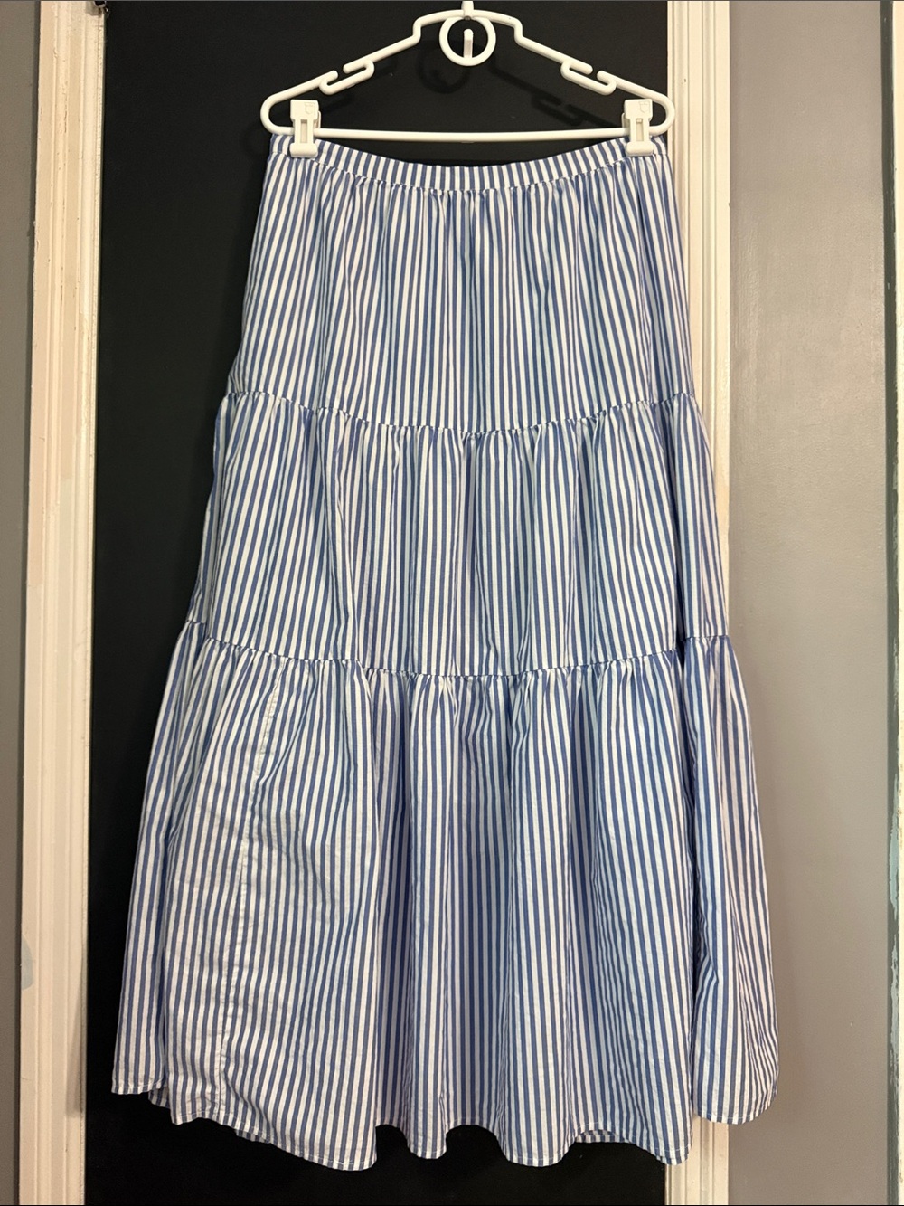 Banana Republic Tiered Maxi Skirt Size: M Preppy Cottage Striped